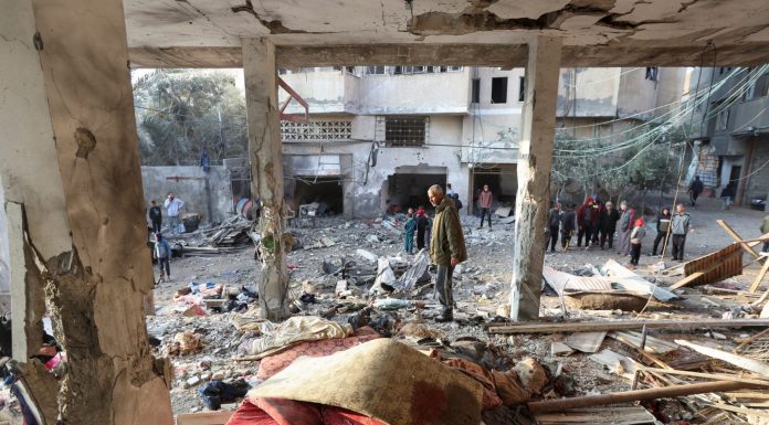 Gazze’deki trajedi unutuldu. Oysa İsrail saldırıları devam ediyor. Ölen Filistinli sayısı 45 bine yaklaşıyor.