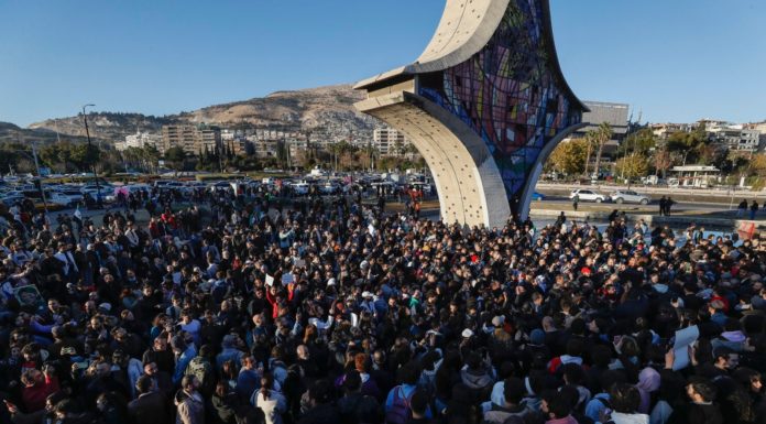 Şam’da laiklik gösterisi… Abd heyeti Suriye’nin başkentinde.