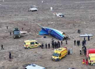 Azerbaycan uçağı neden düştü? Spekülasyonlardan biri Rus savunma sistemini işaret ediyor.