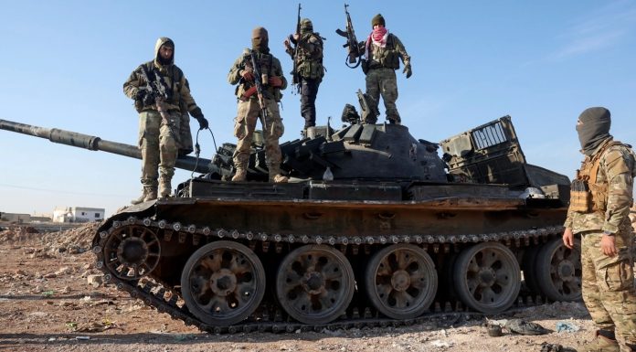 Suriye’de HTŞ Hama’ya girdi.