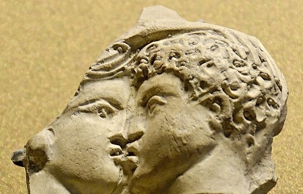 İlk romantik öpücük ne zamandı?