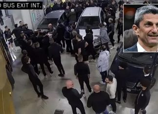 📽️Teknik direktör ekibiyle birlikte taraftarları dövdü, futboldan 4 ay men edildi