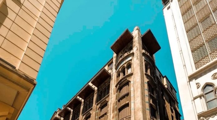 İstanbul Karaköy’deki tarihi Tütün Han otel oluyor.