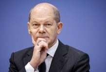 Almanya’da hükümet düştü!