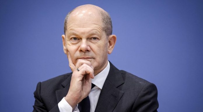 Almanya’da hükümet düştü!