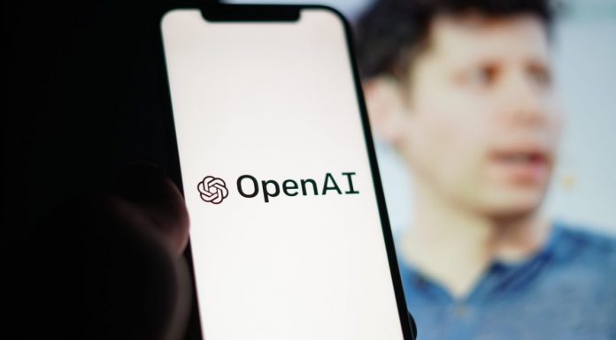 Apple, iOS güncellemesiyle iPhone’a ChatGPT’yi entegre ediyor