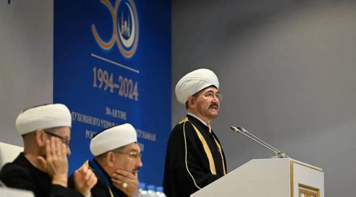 Rusya Müslümanlarını temsil eden Ulema Konseyi; ‘birden fazla kadınla imam nikahı yapılabileceği’ fetvasını geri çekti.