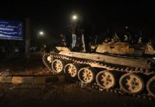 Suriye’de isyancı gruplar iki koldan Şam’a yaklaşıyor