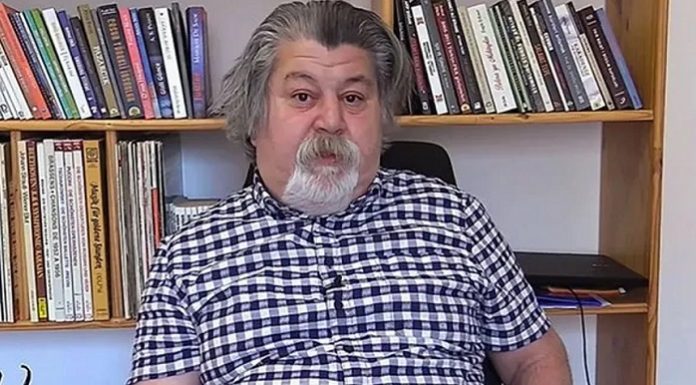 Ahmet Nesin hakkında yakalama kararı!