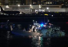 📽️Washington’da havadaki çarpışma anı kameralara kaydedildi. Nehirde arama çalışmaları sürüyor.