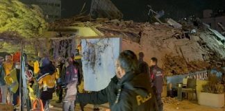 Konya’da 4 katlı bina çöktü! Enkaz altında kalanlar var