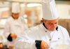 Aşçılar neden uzun şapka takar?