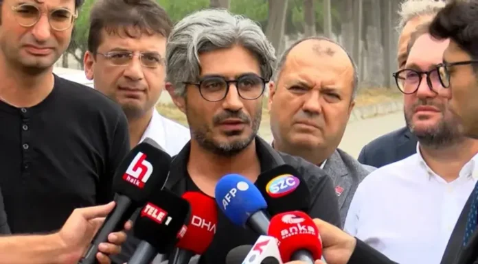 Cumhuriyet Gazetesi yazarı Barış Pehlivan gözaltına alındı.