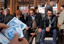 TBMM’de kabul edildi, en düşük emekli maaşı 20 bin lira oldu