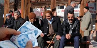 En düşük emekli maaşı düzenlemesi Meclis’te kabul edildi