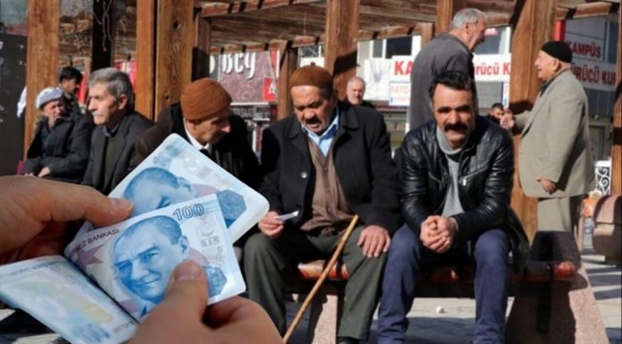 En düşük emekli maaşı düzenlemesi Meclis’te kabul edildi