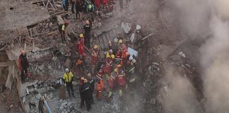 Konya’da Bina Çökmesi/3 kişi kurtarıldı, 2 kişi enkaz altında, 4 gözaltı!