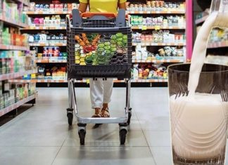 Milyonlar tüketiyor. Türkiye’nin ünlü market zincirinde sütler toplatılıyor!
