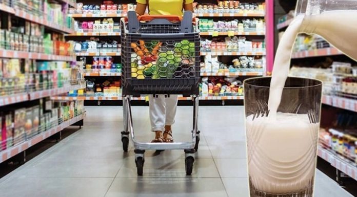 Milyonlar tüketiyor. Türkiye’nin ünlü market zincirinde sütler toplatılıyor!