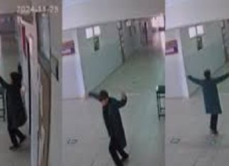 🎥Nöbetçi öğrencinin canı sıkıldı, başladı halaya!