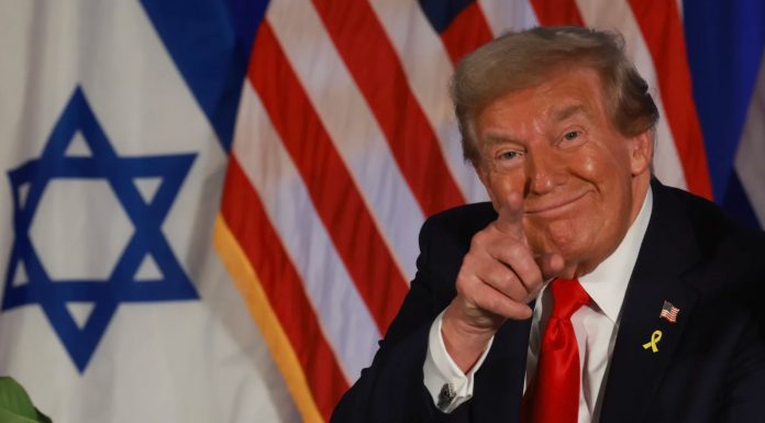 “Emlakçı bu pozisyona gelirse olacağı buydu”. Trump’ın yaklaşık 50 bin kişiye mezar olan Gazze’yi Ortadoğu’nun Rivierası yapma planına yoğun tepki var.