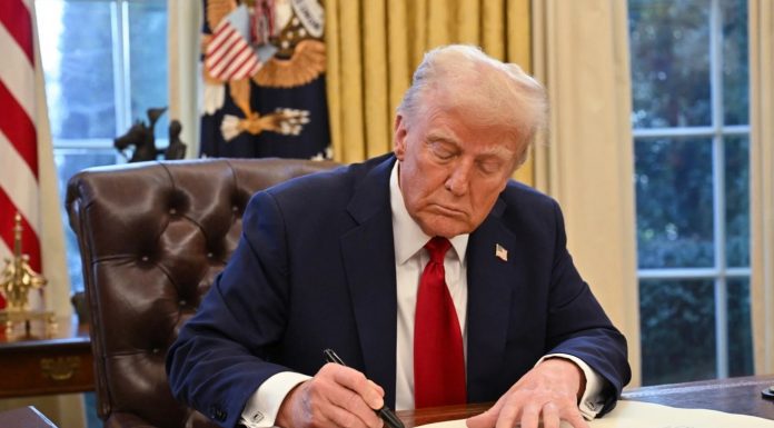 Trump, diktatörlere karşı mücadele eden uluslararası mahkemeye yaptırım kararı aldı.