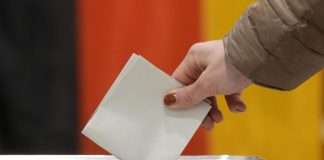 Almanya seçimlerinde muhafazakarlar birinci, aşırı sağ ikinci