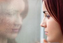 Araştırma: Süreki, mutlu olmaya çalışmayın! Bu sizi daha mutsuz yapıyor.