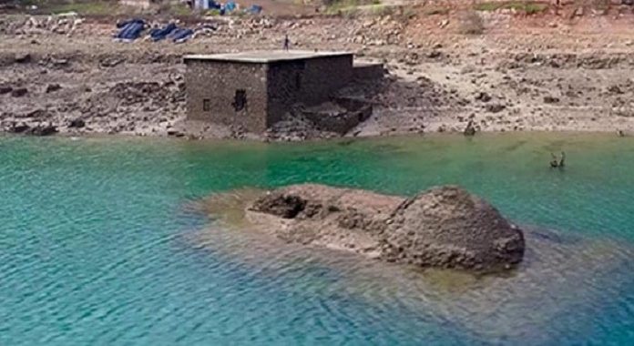 30 yıllık sır açığa çıktı. Baraj alanında kalacak olan 2 peygamber kabri, MİT operasyonuyla taşındı