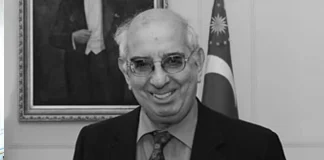 Osmanlı ve modern Türkiye tarihinin önde gelen isimlerinden Profesör Feroz Ahmad hayatını kaybetti.