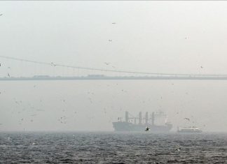 İstanbul Boğazı’nda gemi trafiği çift yönlü askıya alındı