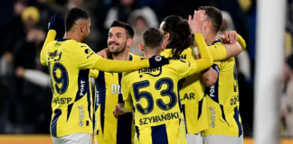 Fenerbahçe işi ilk yarıda bitirdi, puan farkını dörde düşürdü