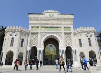 İmamoğlu’nun 1990 yılında İstanbul Üniversitesi’ne yatay geçiş hakkı kazandığı belge ortaya çıktı.