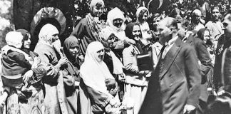 Dünya Emekçi Kadınlar Günü; 8 Mart, insan hakları temelinde kadınların siyasi ve sosyal bilinç kazanımı için mücadeleyi temsil ediyor