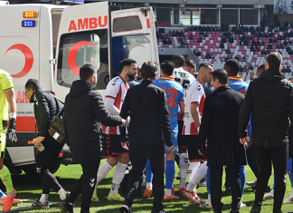 Sivasspor-Göztepe karşılaşmasında korku dolu anlar! Önce Manaj ardından yerine oyuna giren Simic hastaneye kaldırıldı