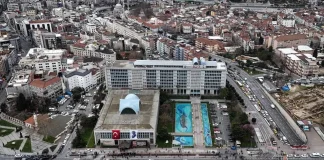 İstanbul’da Saraçhane’ye çıkan birçok yol trafiğe kapatıldı.