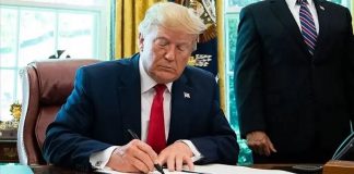 Kapatıyorum dedi, kapattı. Trump, Eğitim Bakanlığı’nın kapatılma kararnamesini imzaladı