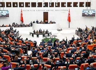 Tartışılan yasa TBMM’de geri çekildi.