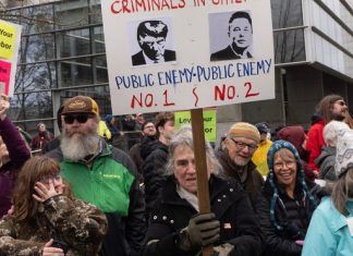 Trump’ın politikaları ABD’nin 50 eyaletinde protesto ediliyor: ‘Elini çek’