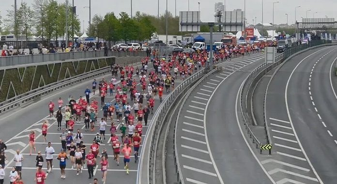 Kenyalı atletler damga vurdu. İstanbul Yarı Maratonu’nda kazananlar belli oldu
