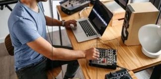 Çok sayıda işletme için kötü haber; Artık çaldıkları müzik için para ödeyecekler