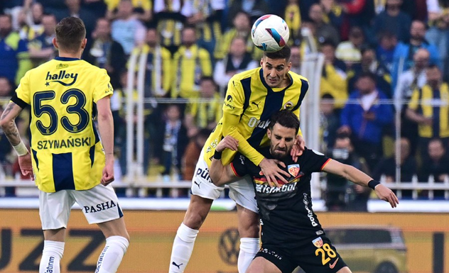 Fenerbahçe’ye şampiyonluk yarışında ağır darbe