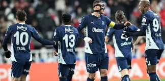 Sivas’tan 3 puanla dönen Fenerbahçe, zirve takibini sürdürdü