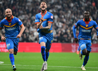 Beşiktaş’ı eleyen Göztepe yarı finalde
