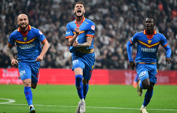 Beşiktaş’ı eleyen Göztepe yarı finalde