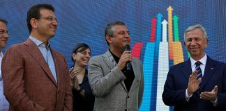 Özel, Cumhurbaşkanlığı formülünü duyurdu: ”Parlementer sisteme geçilir, Cumhurbaşkanı Yavaş, Başbakan İmamoğlu olur”