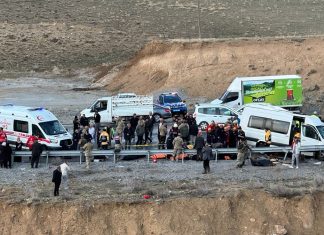 Van’da katliam gibi kaza! 7 ölü, 12 yaralı.
