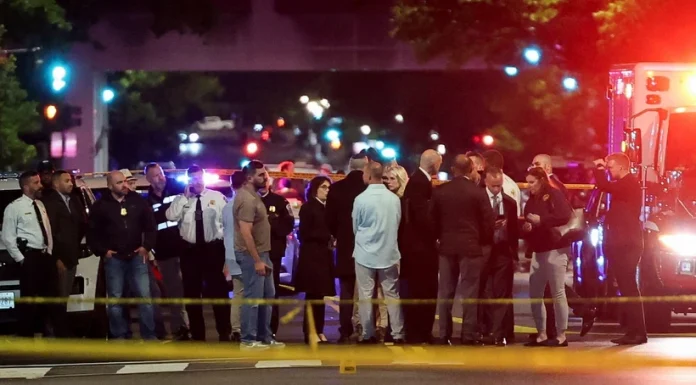 İsrailli büyükelçilik çalışanları sokak ortasında vurularak öldürüldü