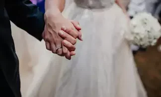 Kuzen evliliği yasaklanıyor. Evlilik yaşı 16’dan 18’e çıkarılıyor.