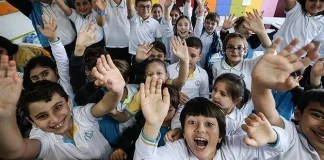 Milli Eğitim Bakanlığı, 2025-2026 eğitim öğretim yılına ilişkin akademik takvimi duyurdu.